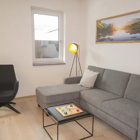 Victoria Apartment *