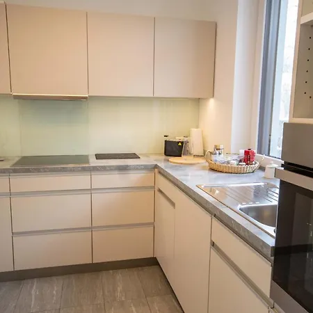 Victoria Apartment *